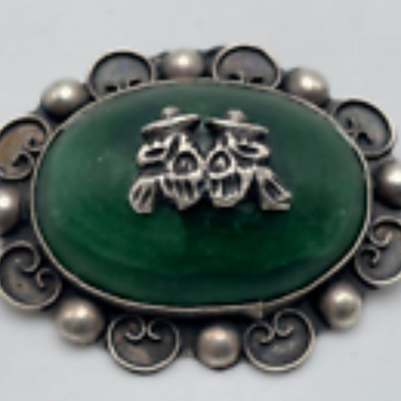 Sterling Silver Plated Round Green Stone Double Sombrero Men's Jewelry Piece - Picture 2 of 6